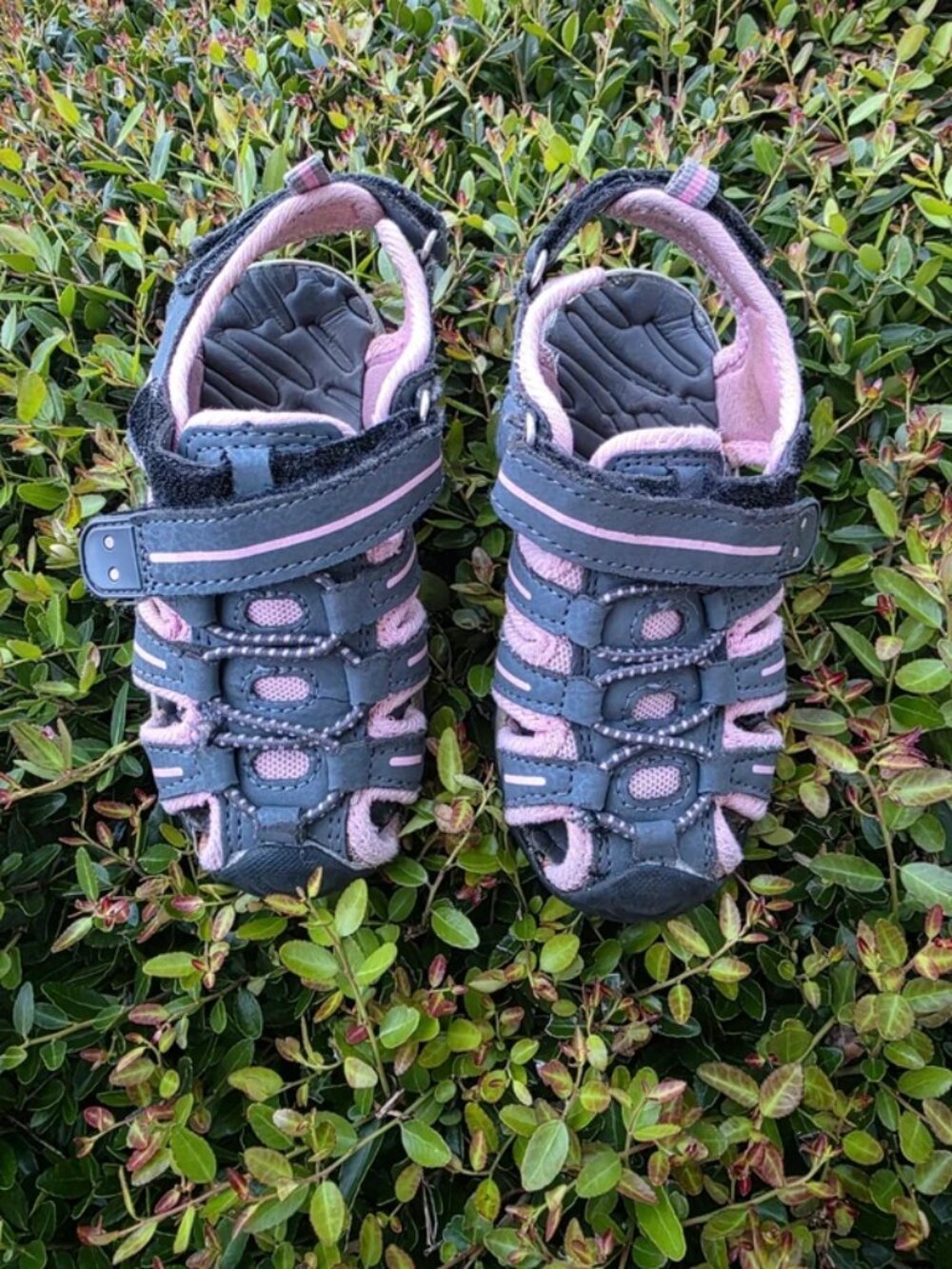 Toddler Girls Outdoor Water Sandals Size 7M Pink Black Closed Toe Hiking Shoes